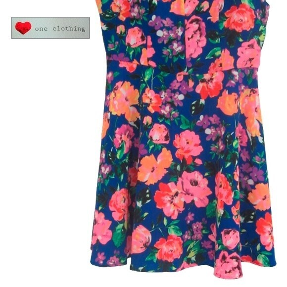 ONE CLOTHING NEW Rose Floral V-Neck Fit&Flare Sundress S - Picture 3 of 12